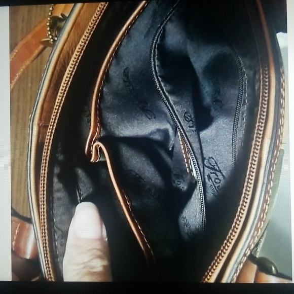 FOSSIL PATCHWORK LEATHER PURSE - Picture 5 of 17